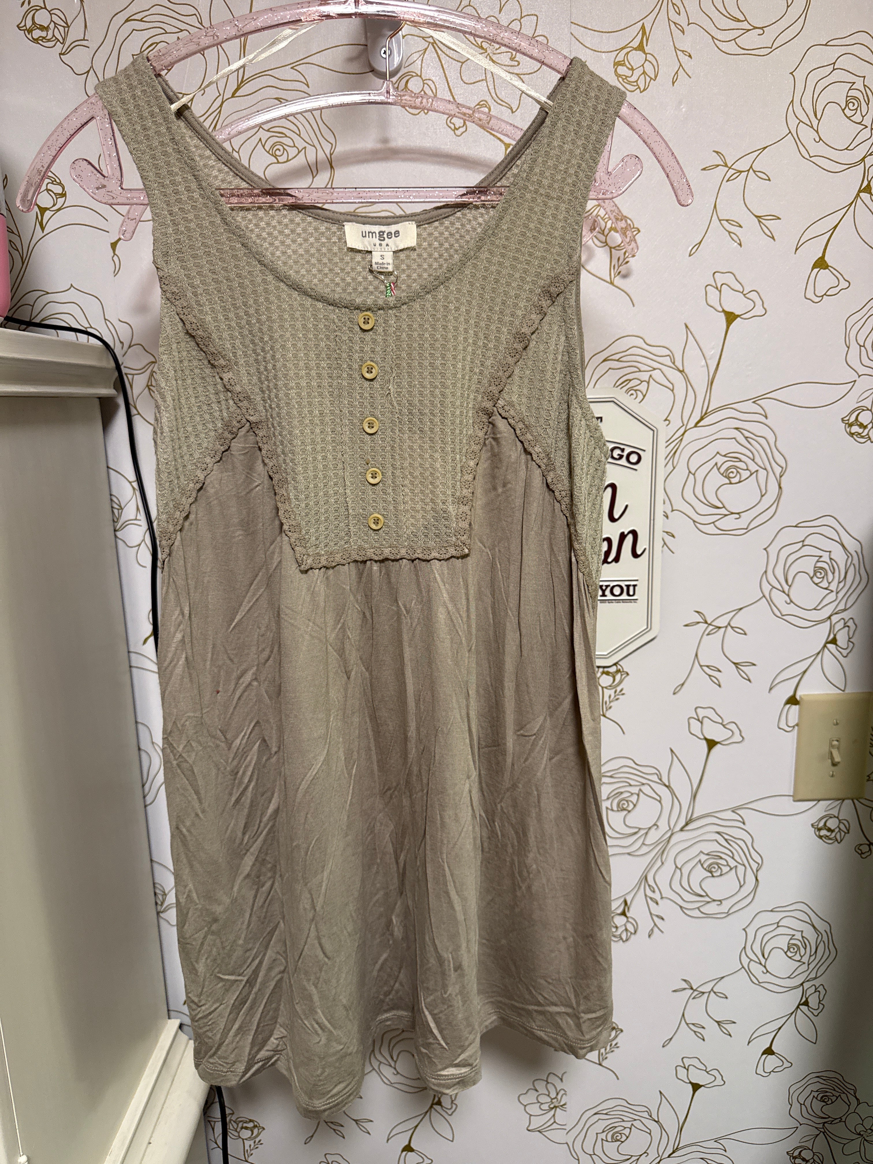 Umgee Sage Oversized Tank