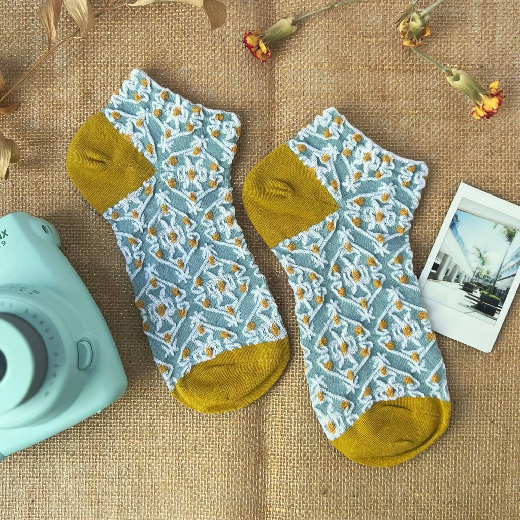 Haden Floral Ankle Socks: Teal Lace