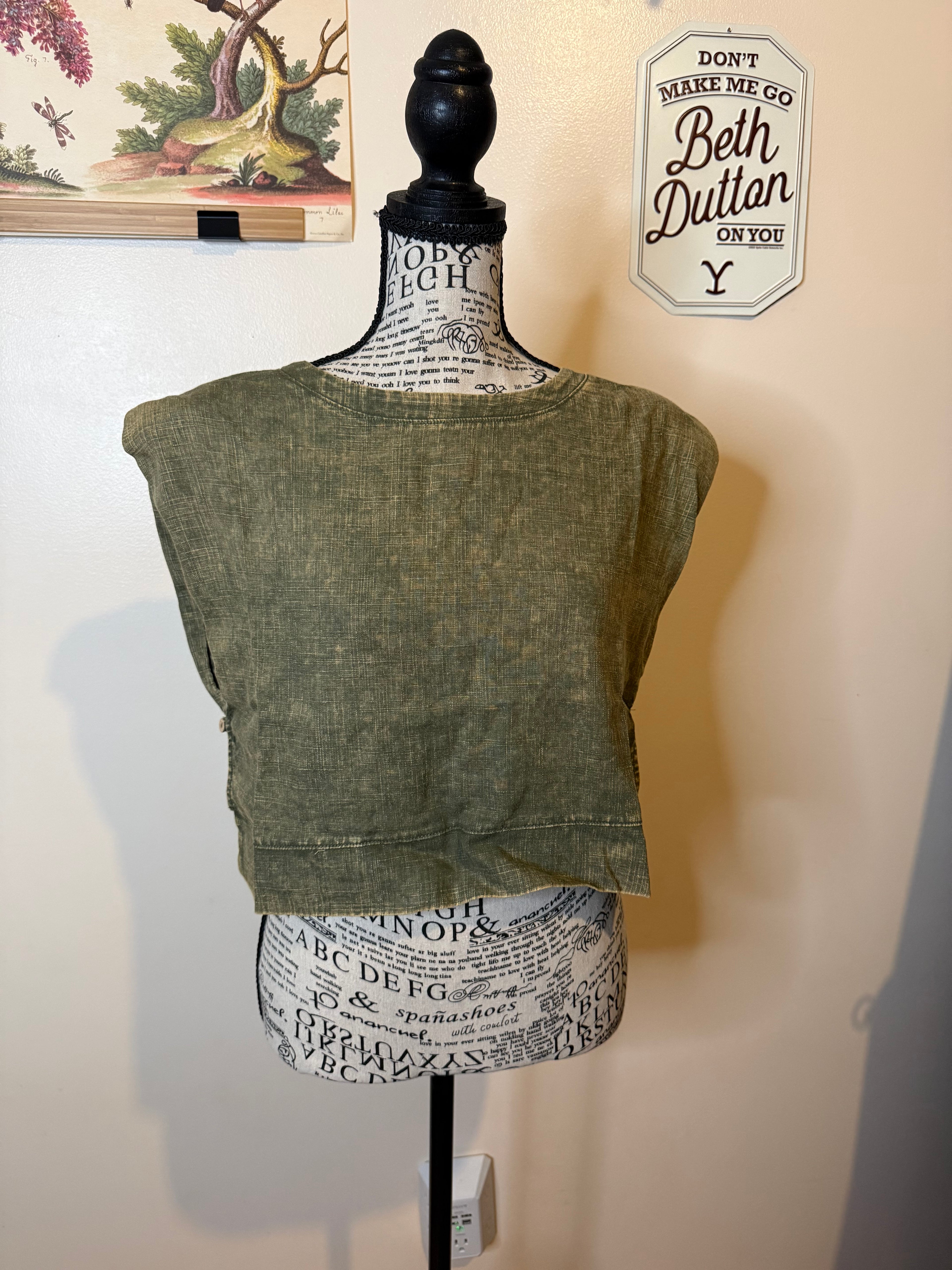 Acid Washed Side Button Muscle Crop Top