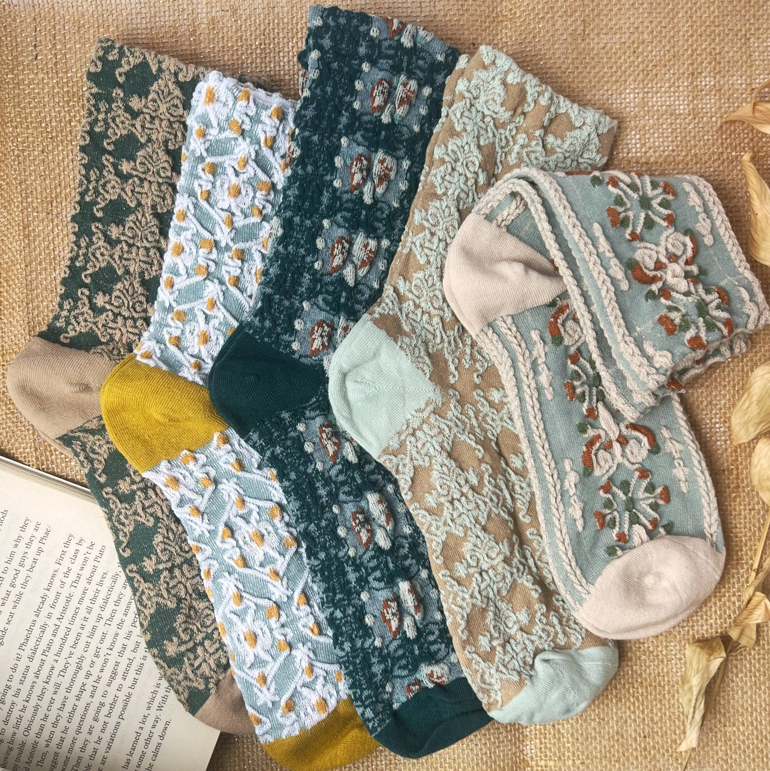 Haden Floral Socks: Powder Lace